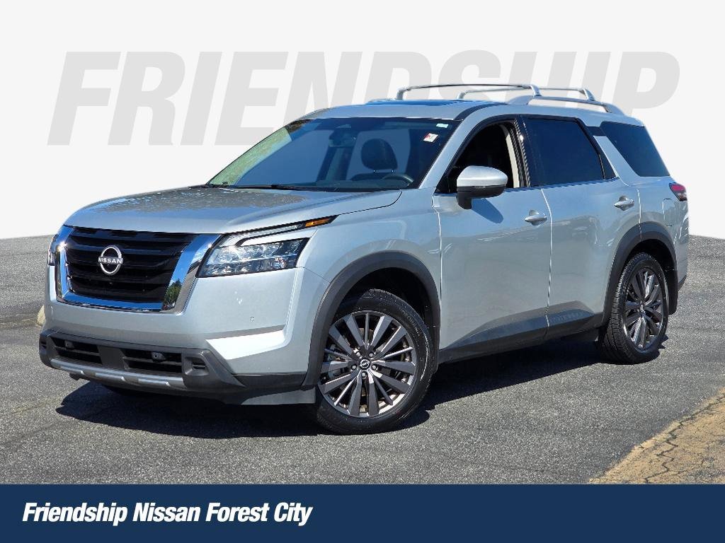 Used 2024 Nissan Pathfinder SL w/ SL Premium Package