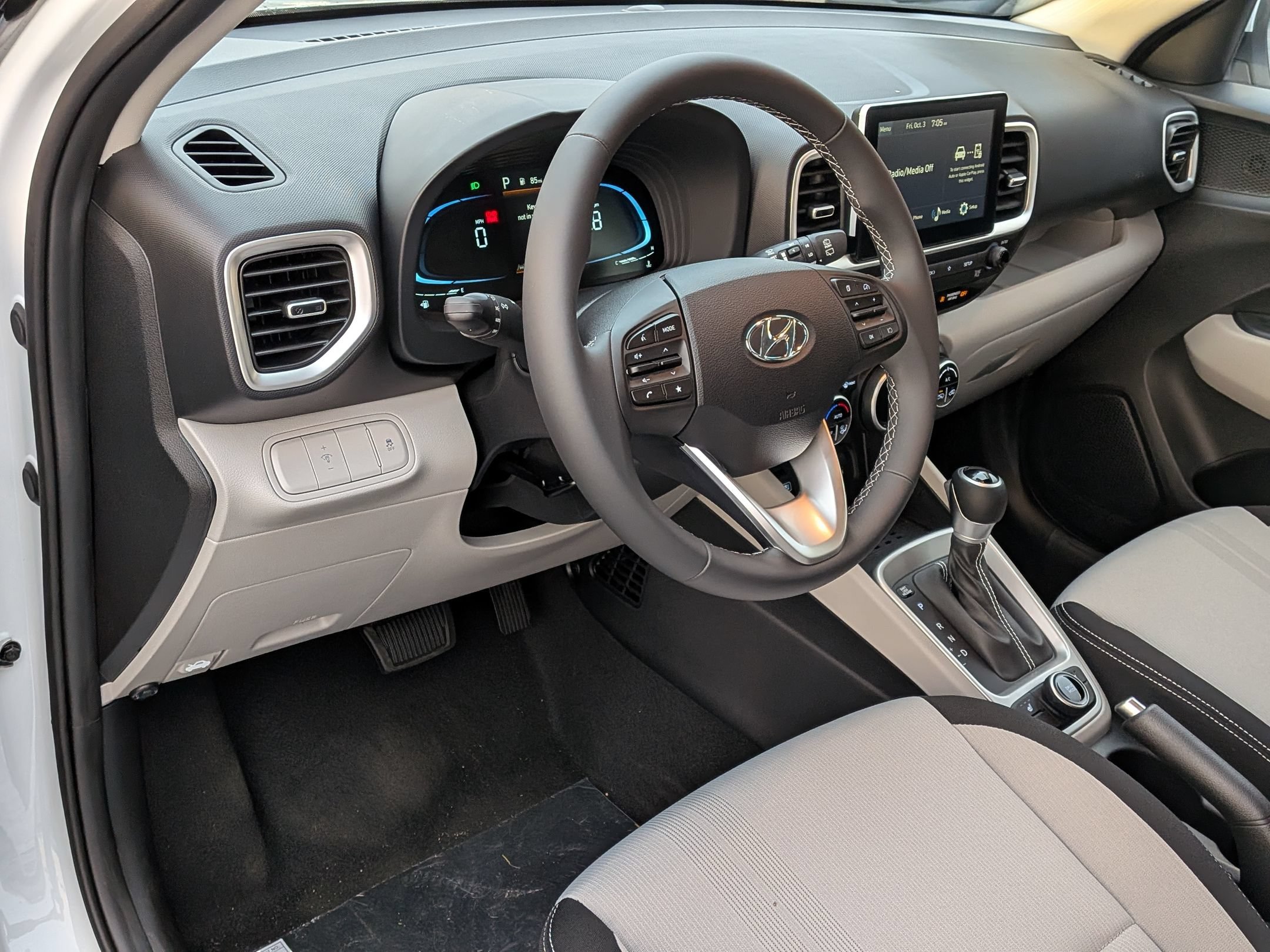 New 2026 Hyundai Venue SEL FWD image 8