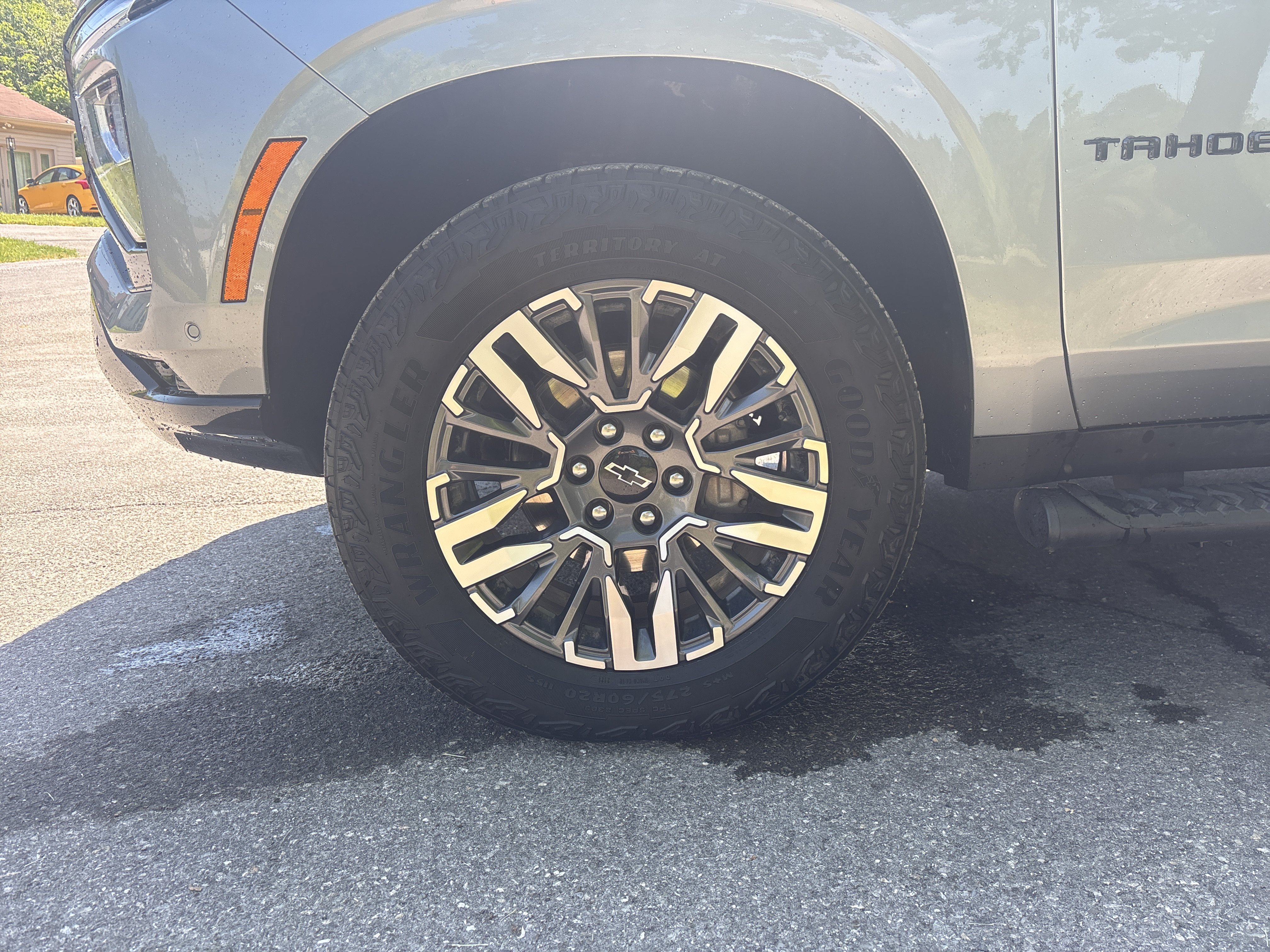 Used 2025 Chevrolet Tahoe Z71 AWD/4WD image 8