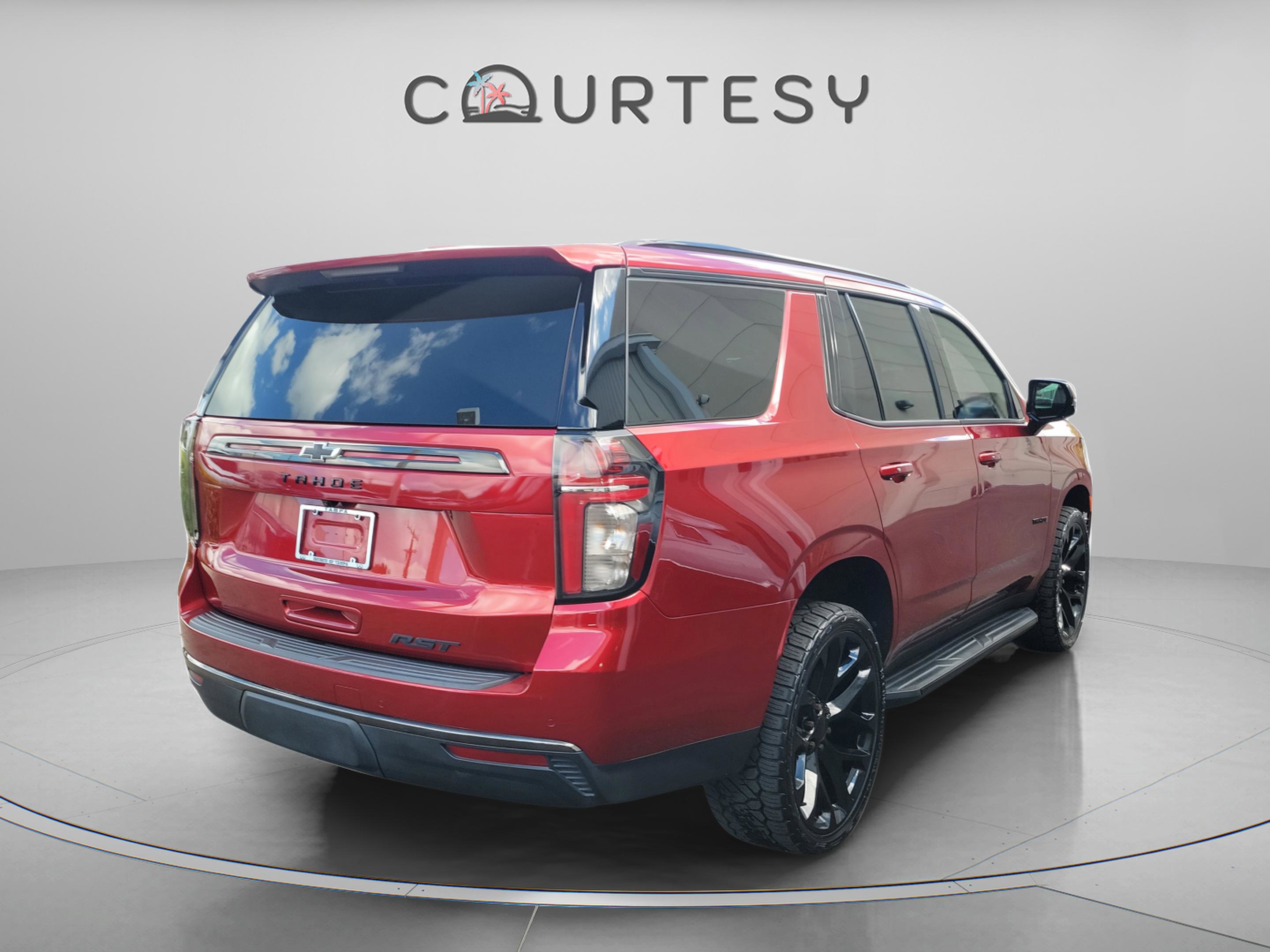 Used 2021 Chevrolet Tahoe RST w/ Luxury Package image 3