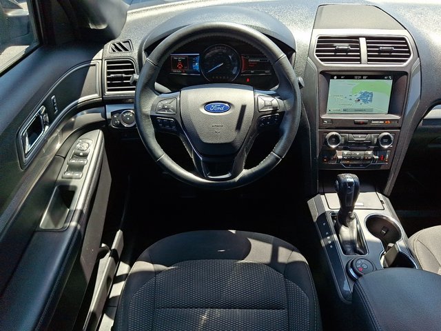 Used 2018 Ford Explorer XLT w/ Equipment Group 201A AWD/4WD image 14