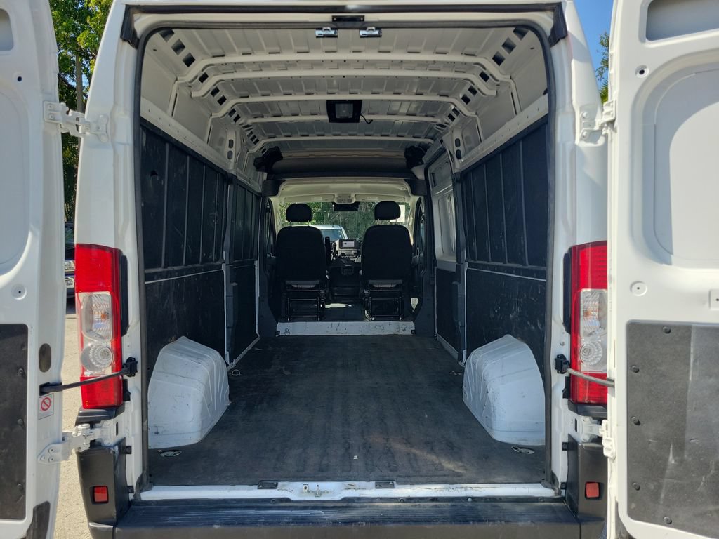 Used 2025 RAM ProMaster 2500 w/ Convenience Group FWD image 13