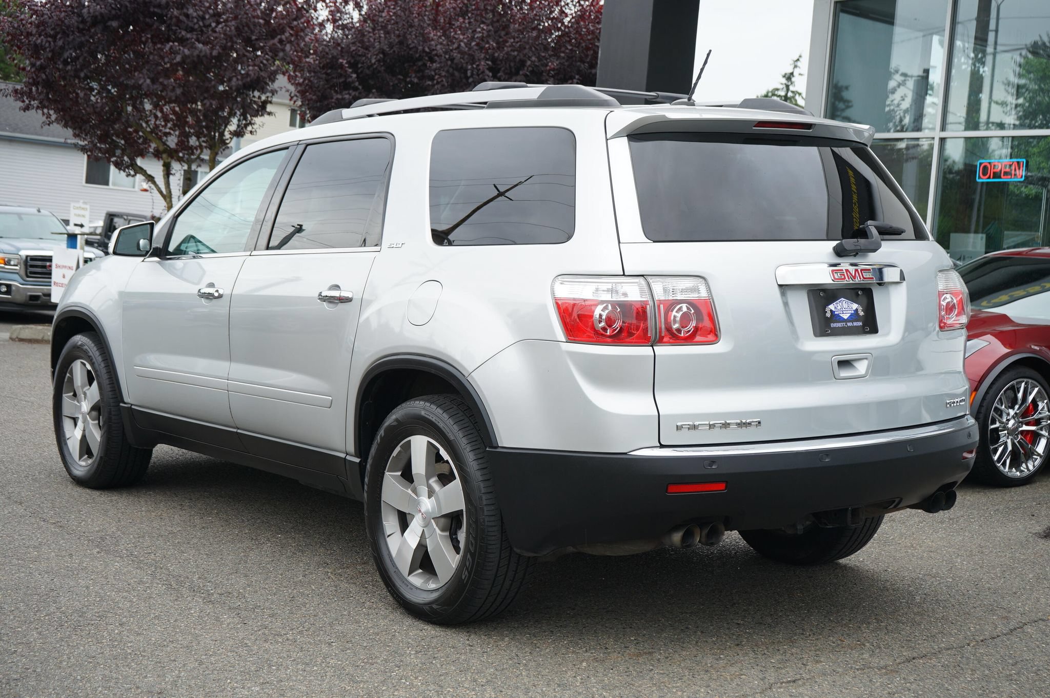 Used 2011 GMC Acadia SLT AWD/4WD image 3