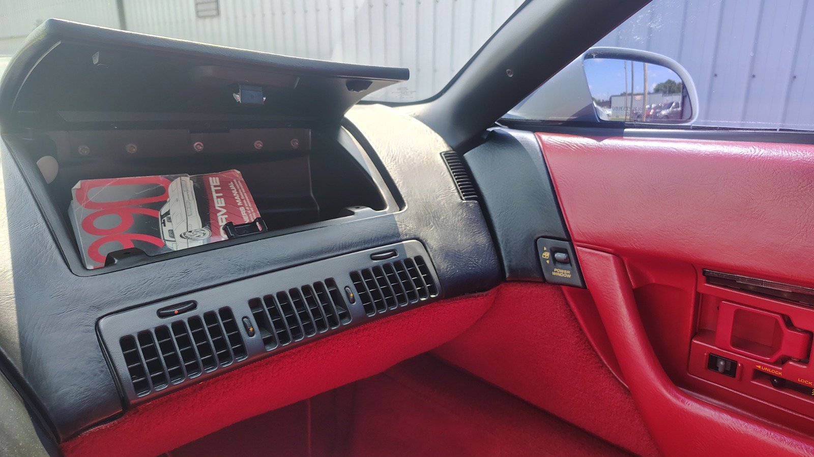 Used 1990 Chevrolet Corvette Coupe RWD image 28