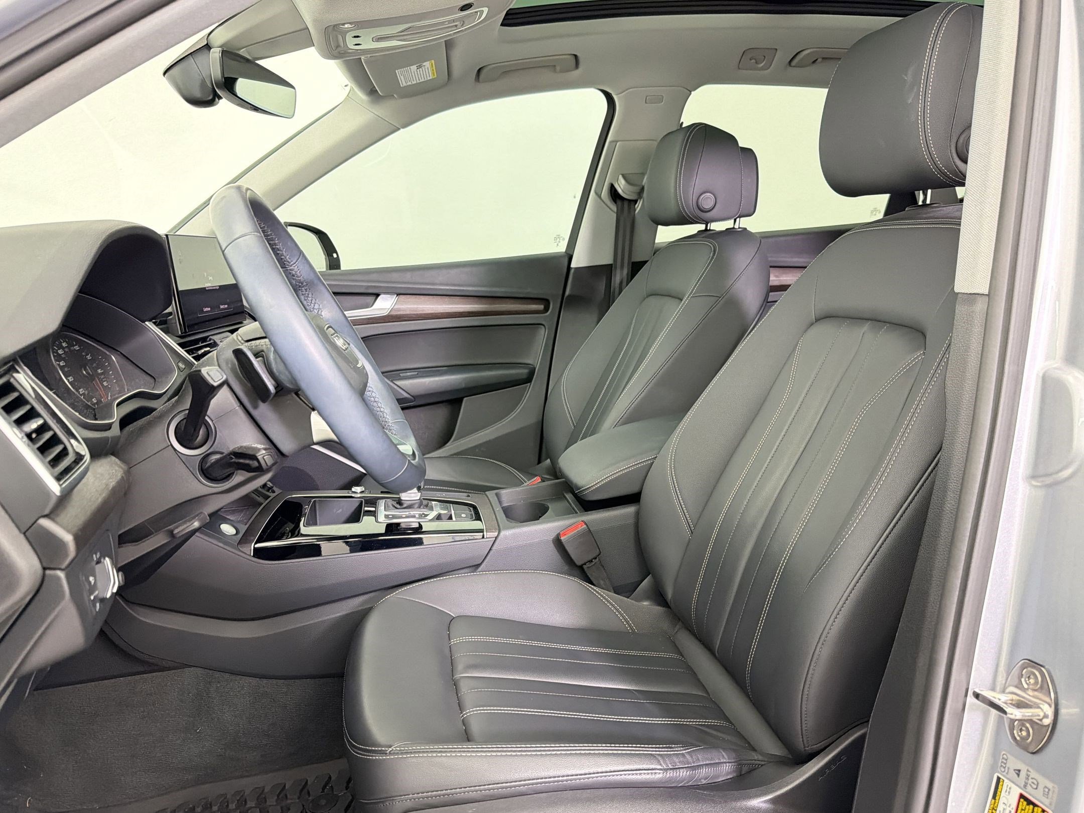 Certified 2023 Audi Q5 2.0T Premium w/ Convenience Package image 5