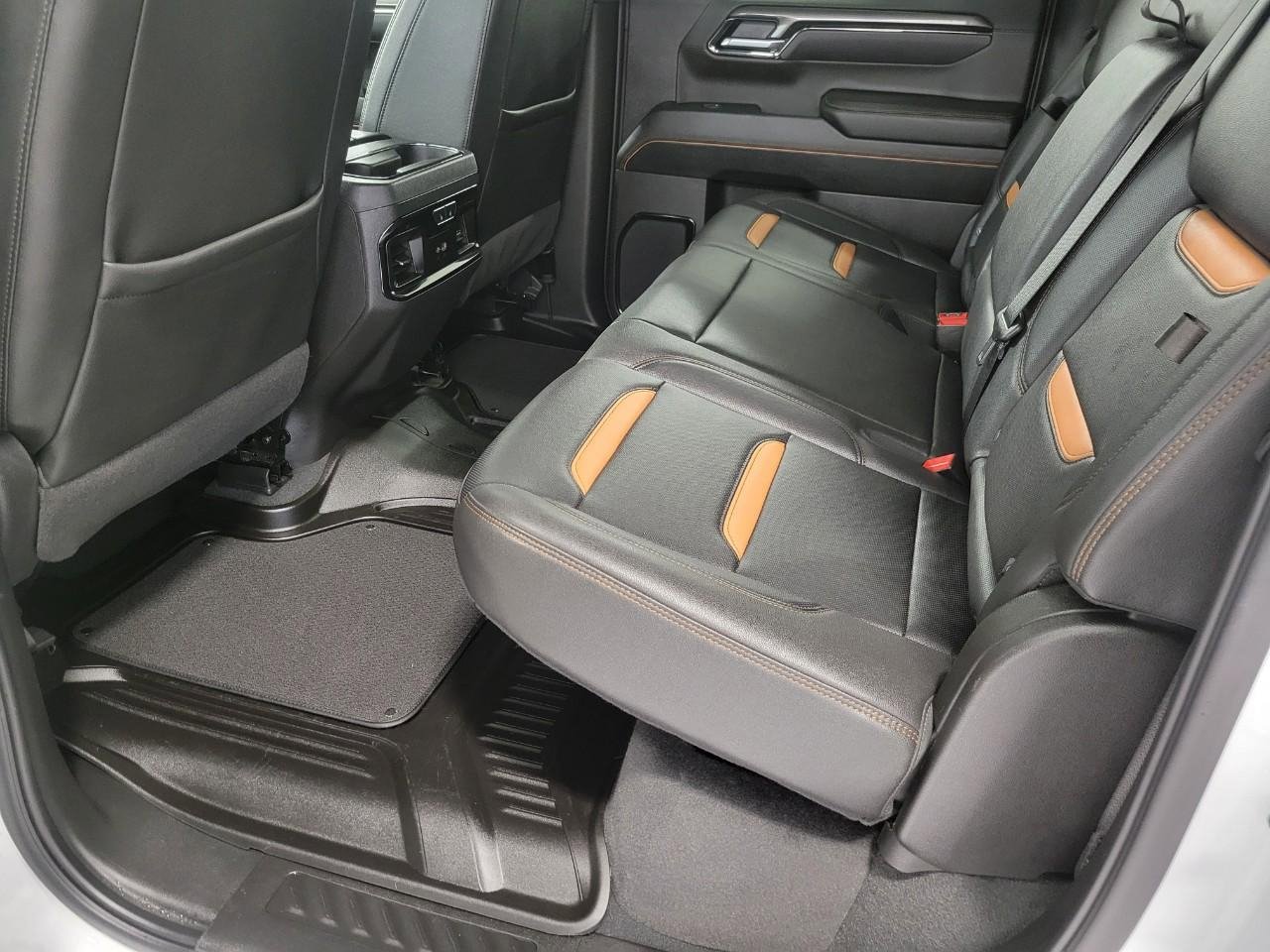 Used 2025 GMC Sierra 1500 AT4 w/ AT4 Premium Package AWD/4WD image 22