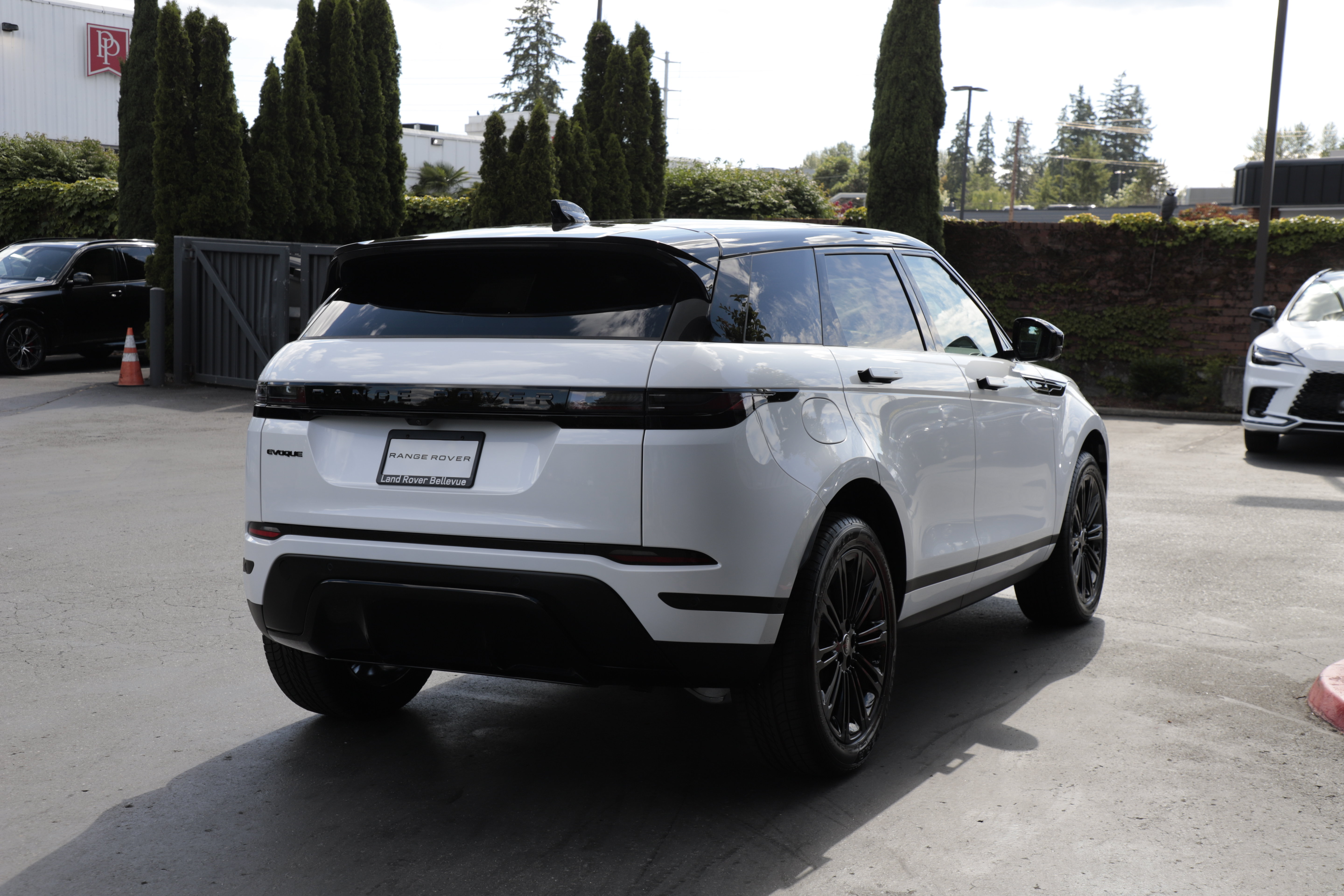 New 2026 Land Rover Range Rover Evoque S AWD/4WD image 10