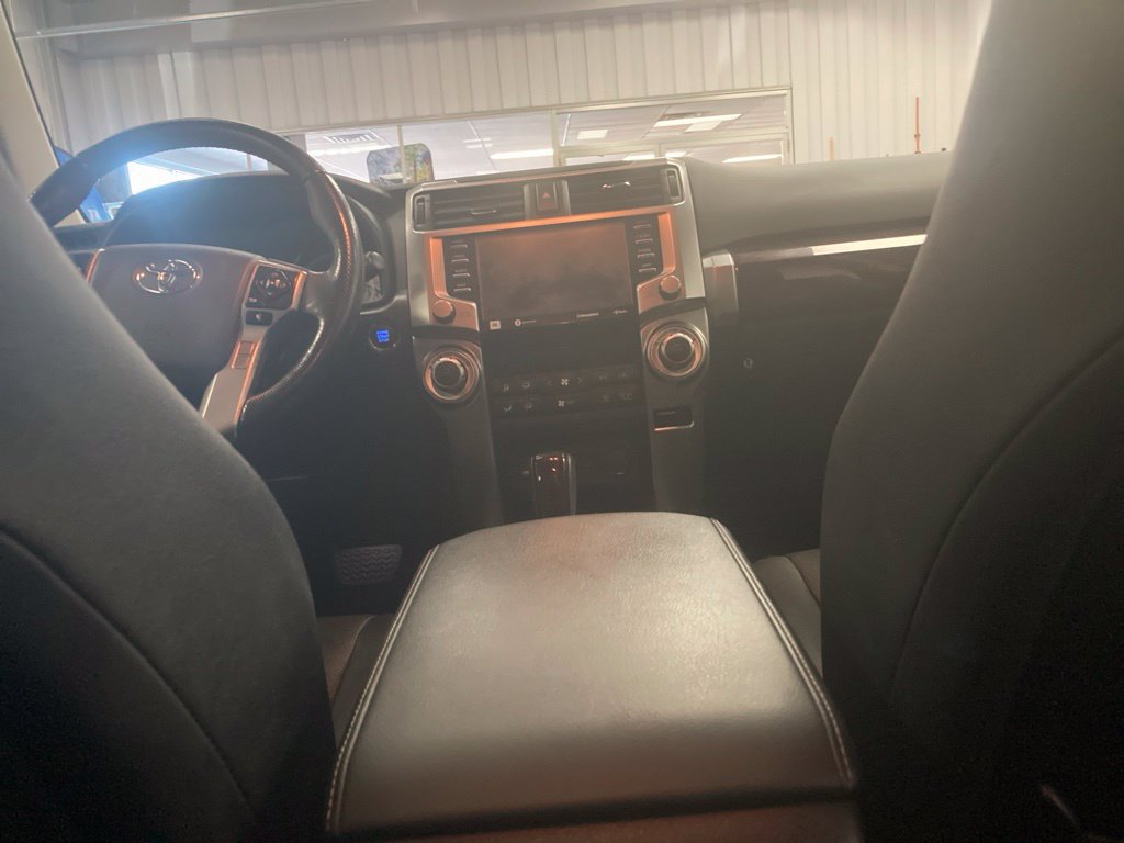 Used 2023 Toyota 4Runner Limited AWD/4WD image 43