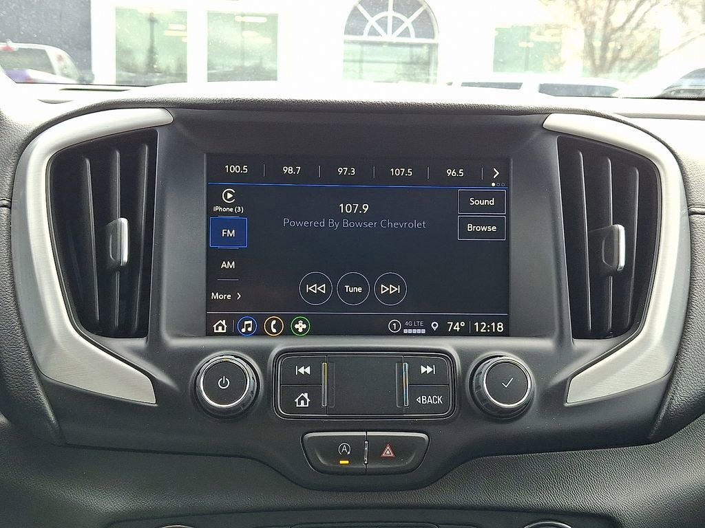 Used 2024 GMC Terrain SLT image 16