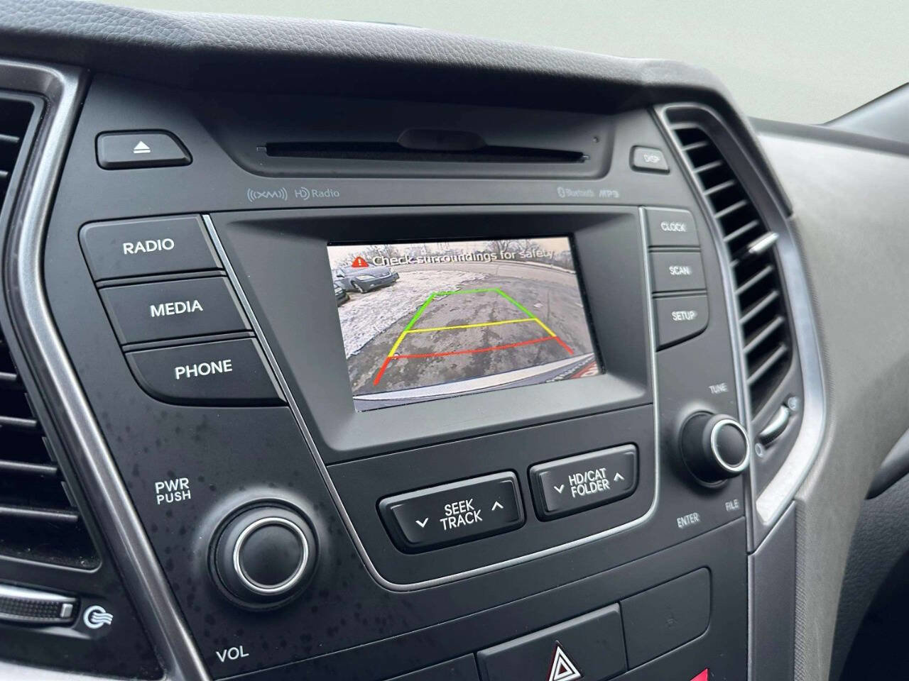 Used 2016 Hyundai Santa Fe SE AWD/4WD image 33