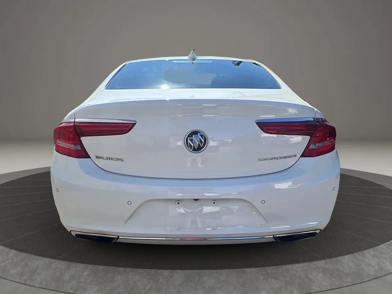 Used 2017 Buick LaCrosse Preferred image 7