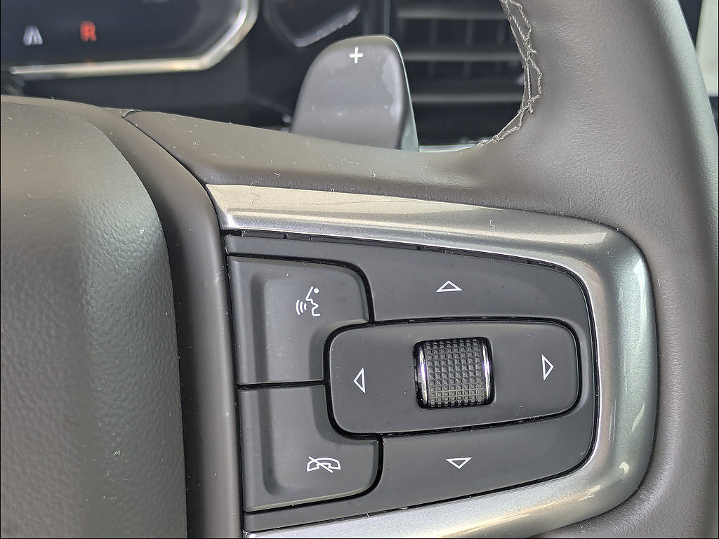 Used 2026 Chevrolet Silverado 1500 LT w/ Safety Package RWD image 21