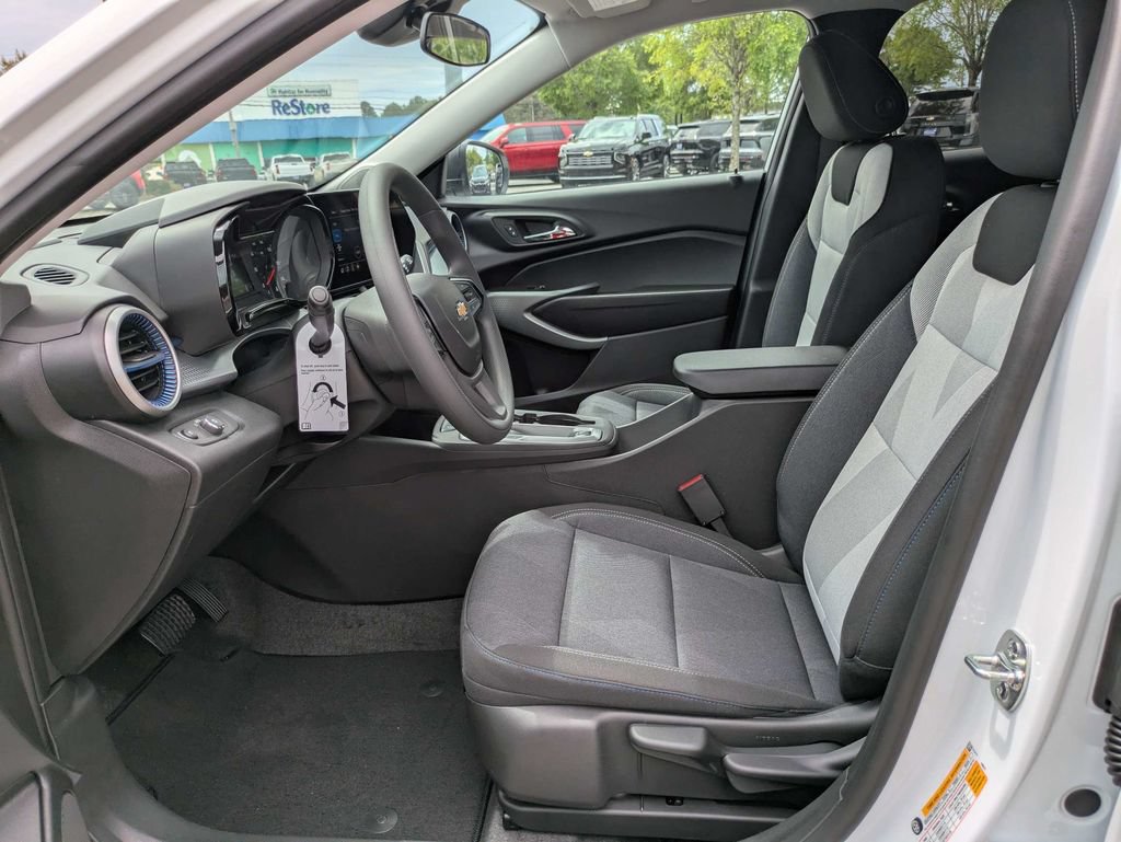 New 2026 Chevrolet Trax LS FWD image 21