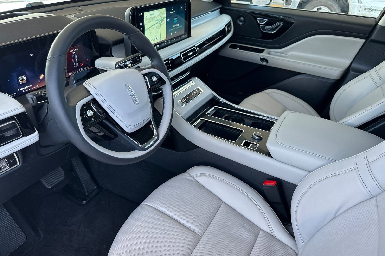 New 2026 Lincoln Aviator Reserve image 9