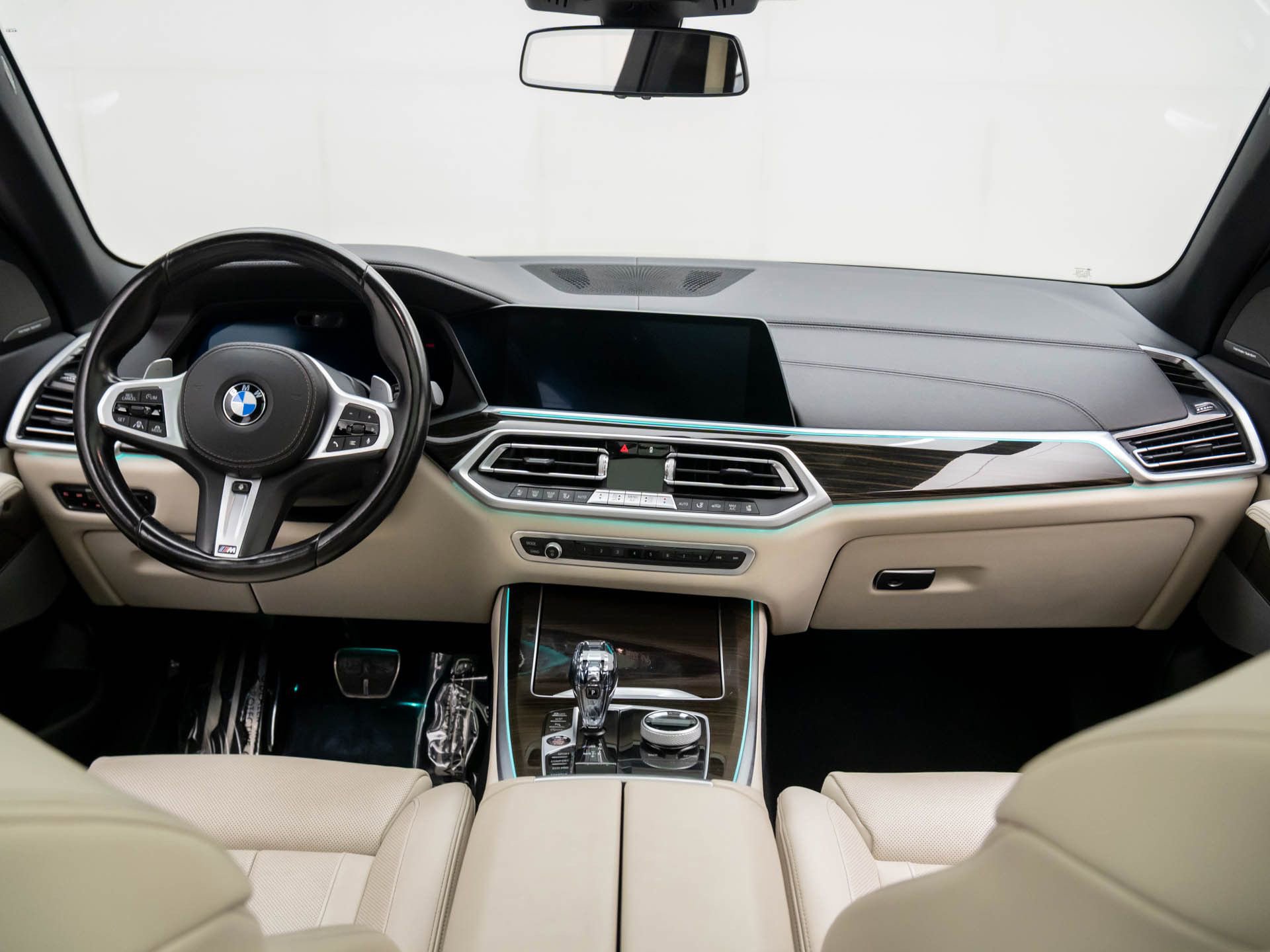 Used 2021 BMW X5 M50i image 11