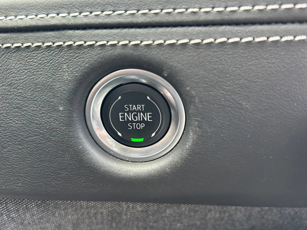 Used 2025 Cadillac Escalade V AWD/4WD image 33
