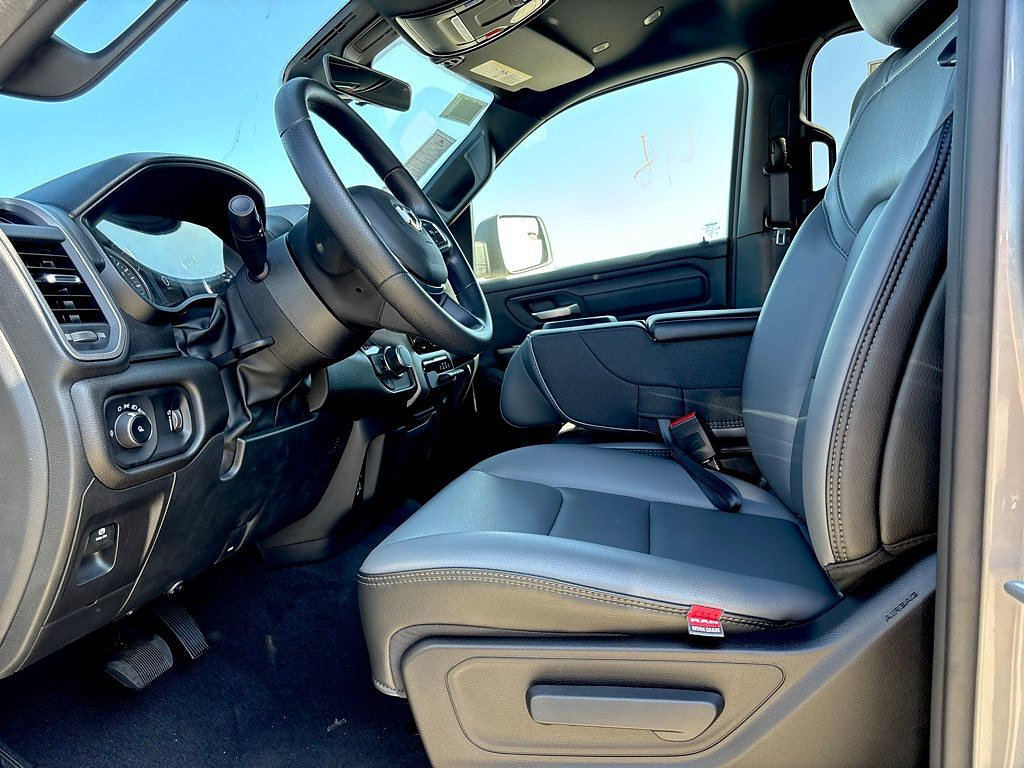 New 2026 RAM 1500 Tradesman AWD/4WD image 8