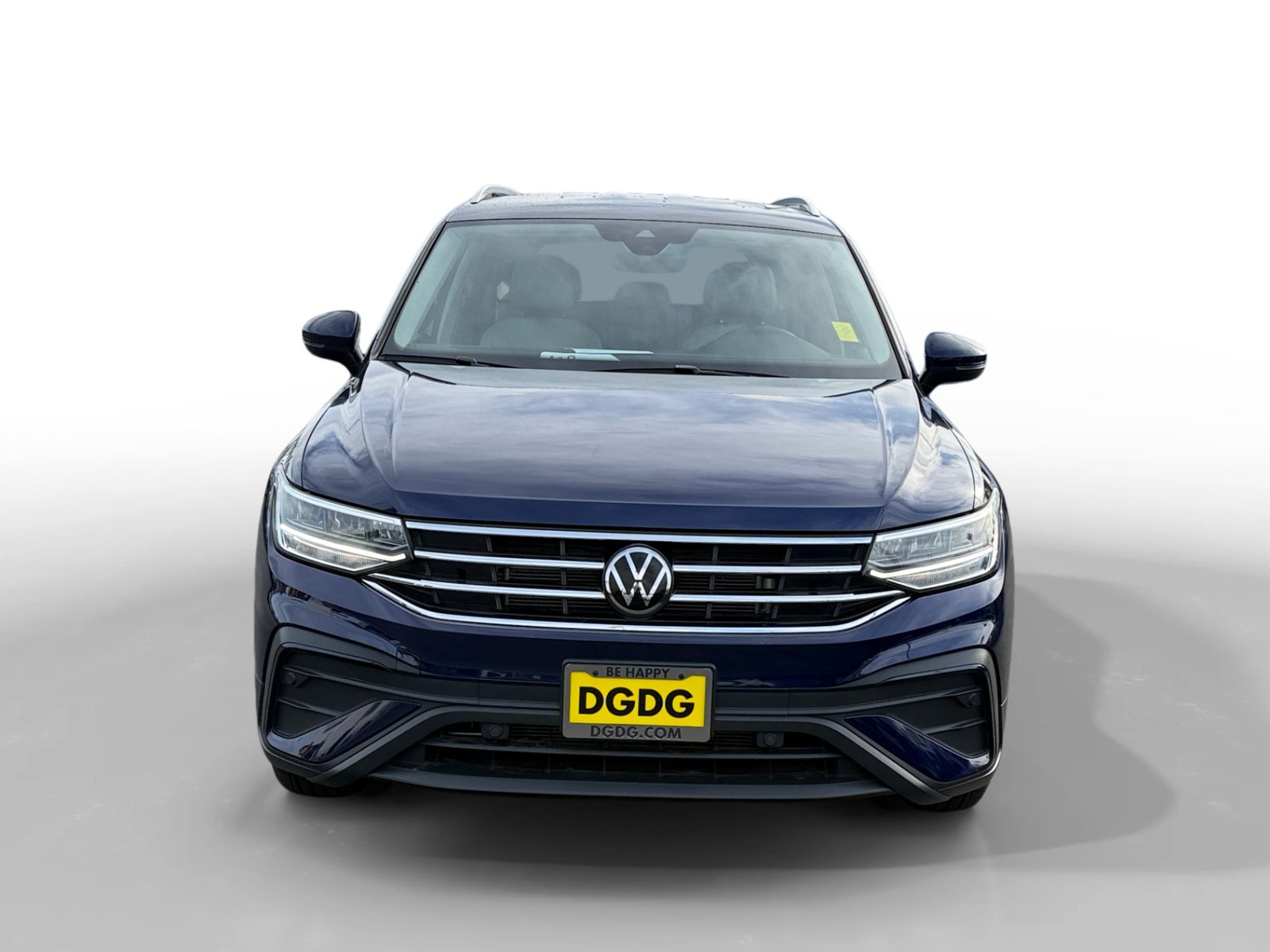 Certified 2022 Volkswagen Tiguan SE image 8