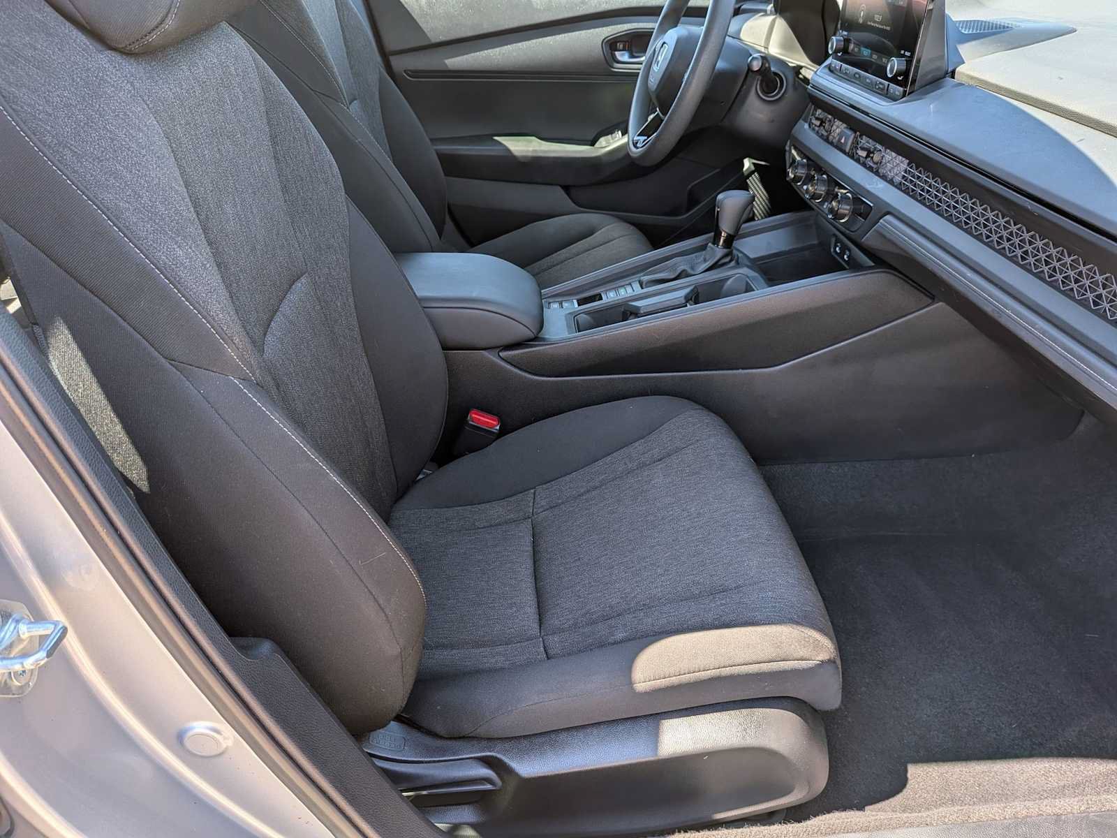 Certified 2025 Honda Accord LX image 19