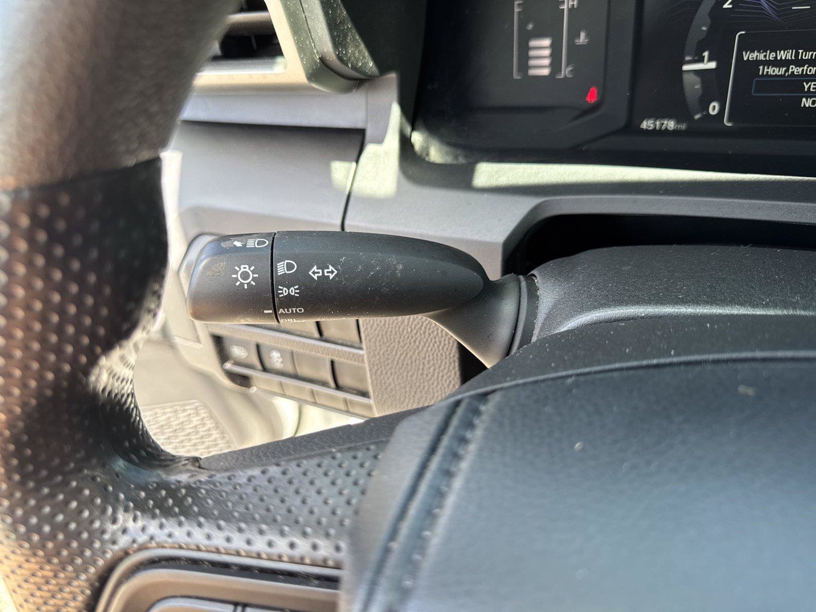 Used 2025 Toyota Tacoma SR AWD/4WD image 14