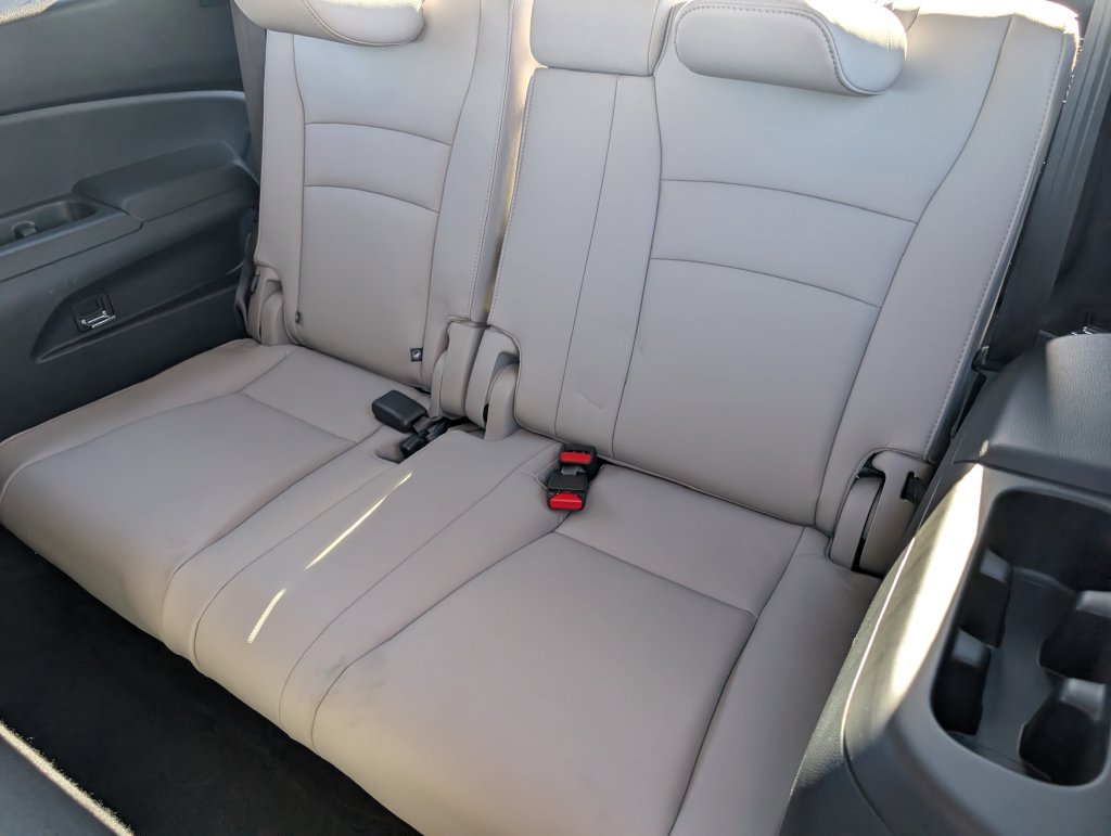 Used 2020 Honda Pilot Touring image 11