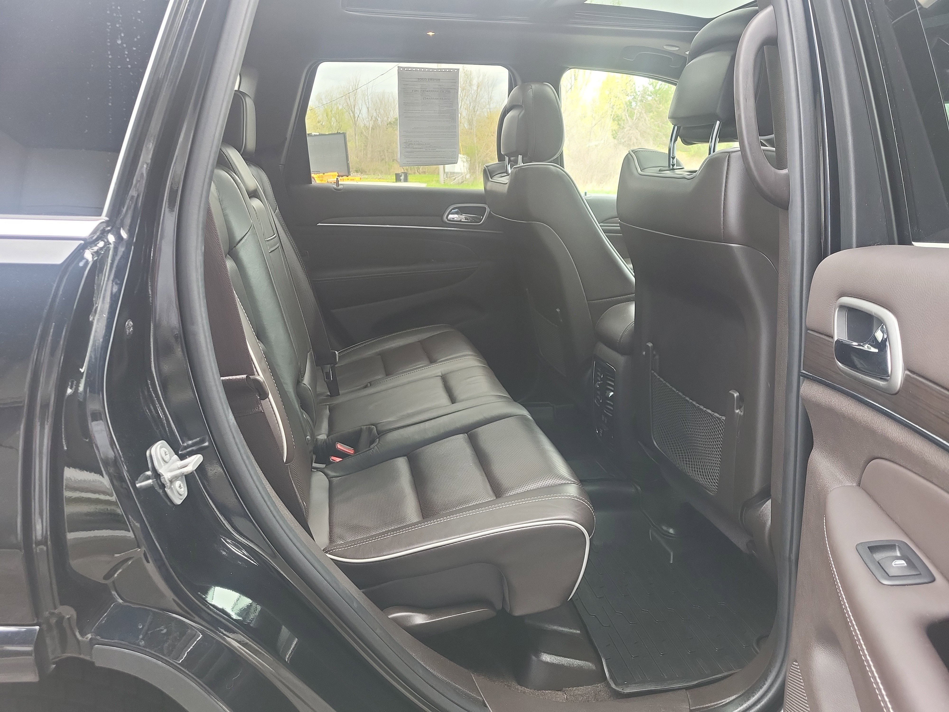 Used 2018 Jeep Grand Cherokee Overland AWD/4WD image 18