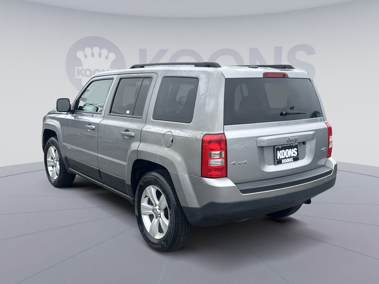 Used 2014 Jeep Patriot Latitude w/ Sun/Sound Group AWD/4WD image 14