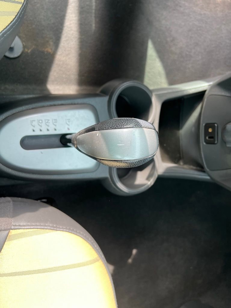 Used 2014 Chevrolet Spark LT image 24