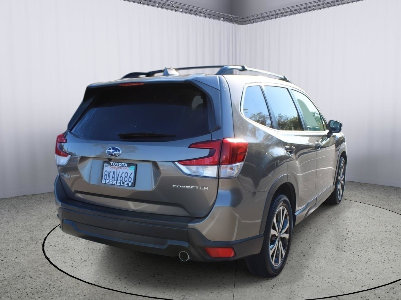 Used 2019 Subaru Forester Limited AWD/4WD image 8