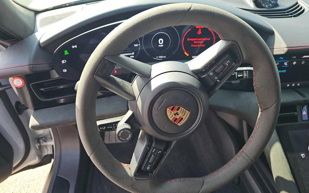 Used 2024 Porsche Taycan GTS image 15