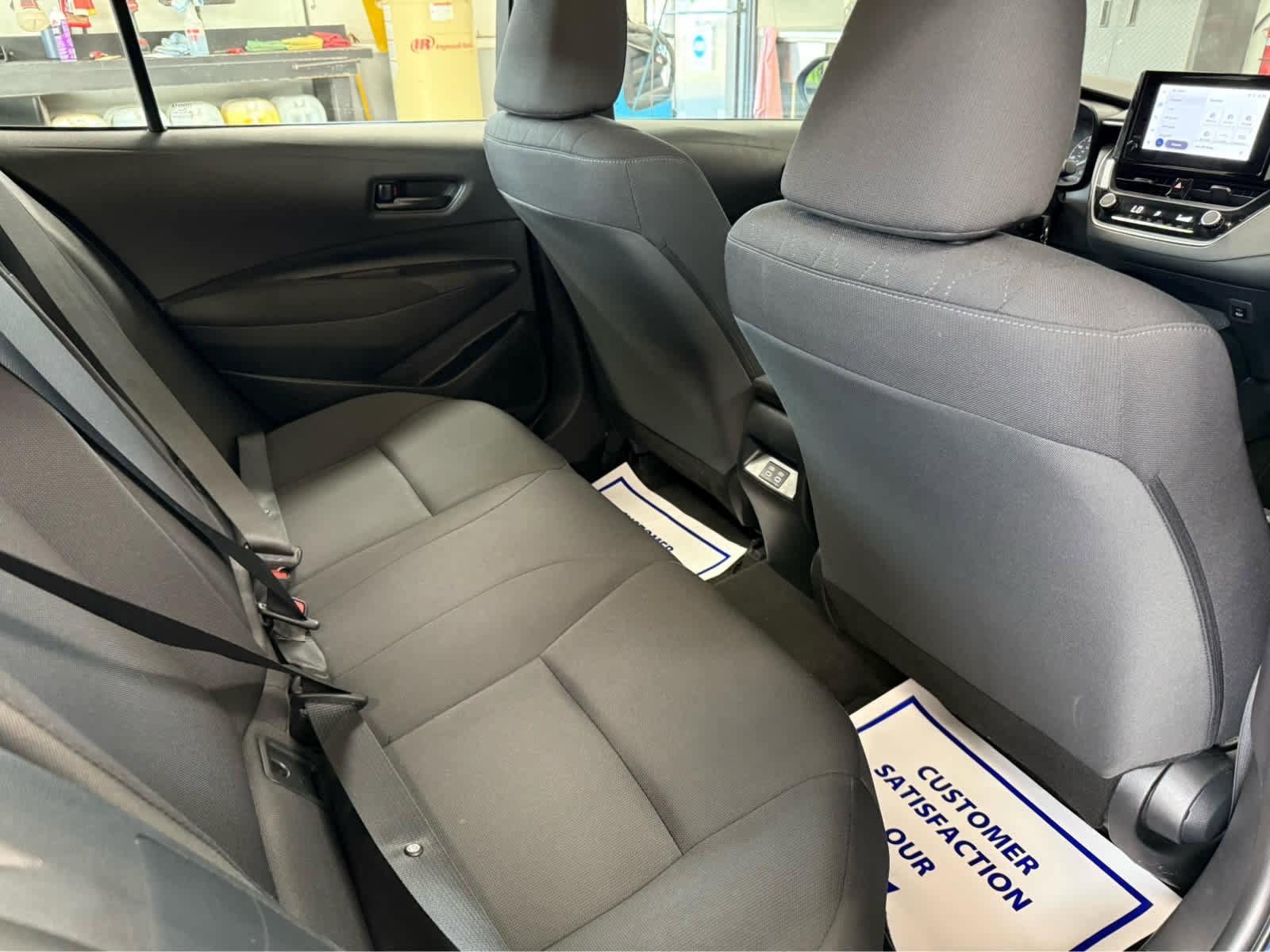 Used 2024 Toyota Corolla LE image 25