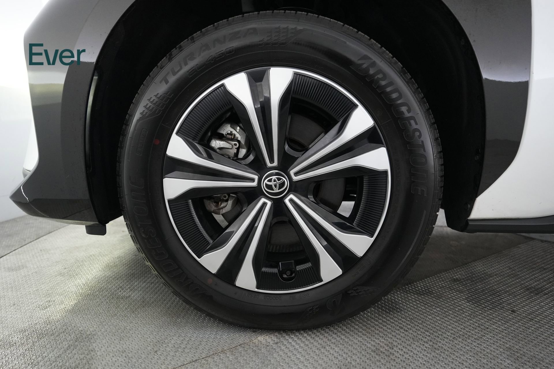 Used 2025 Toyota bZ4X AWD w/ Weather Package image 19