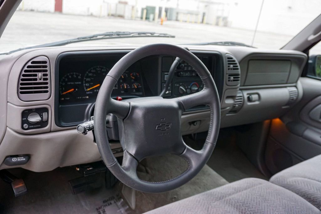 Used 1998 Chevrolet Silverado 1500 4x4 Extended Cab w/ Preferred Equipment Group 2 image 10