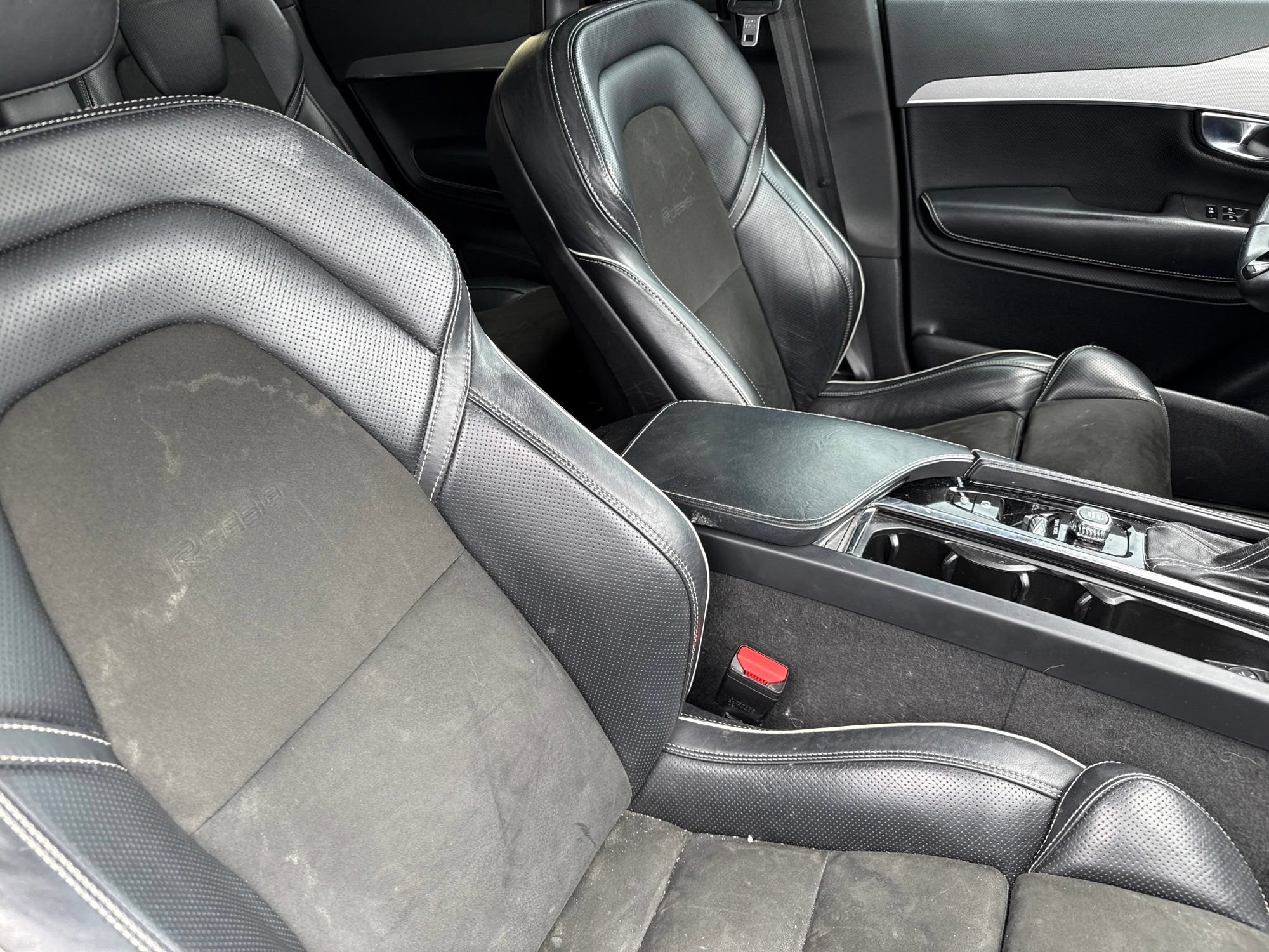 Used 2018 Volvo XC90 T5 R-Design w/ Convenience Package FWD image 23