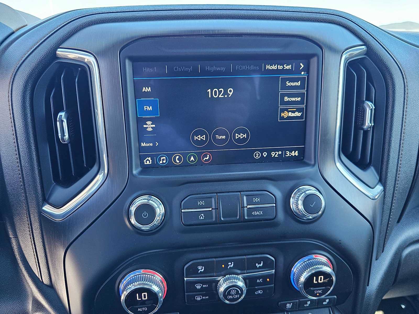 Used 2021 GMC Sierra 2500 AT4 w/ AT4 Preferred Package AWD/4WD image 26