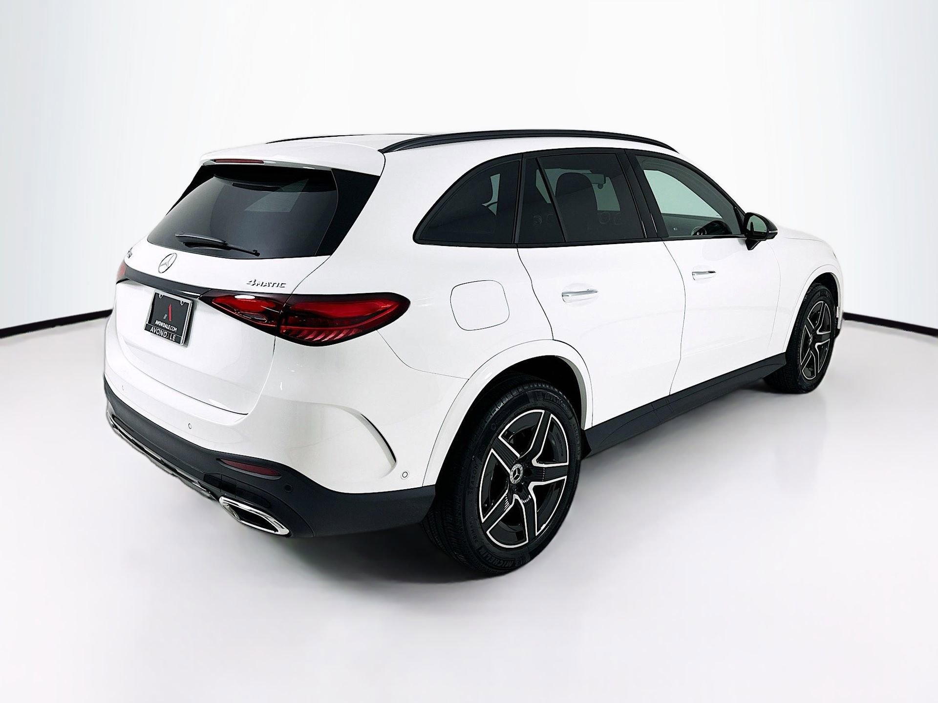Used 2025 Mercedes-Benz GLC 300 4MATIC image 8