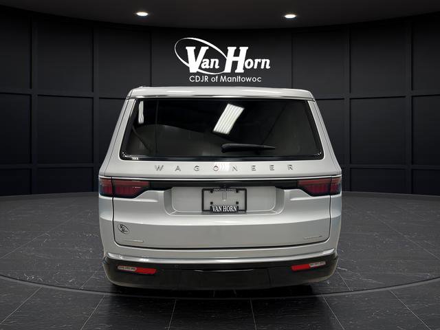 Used 2023 Jeep Wagoneer Series III w/ Preferred Equipment Group AWD/4WD image 4