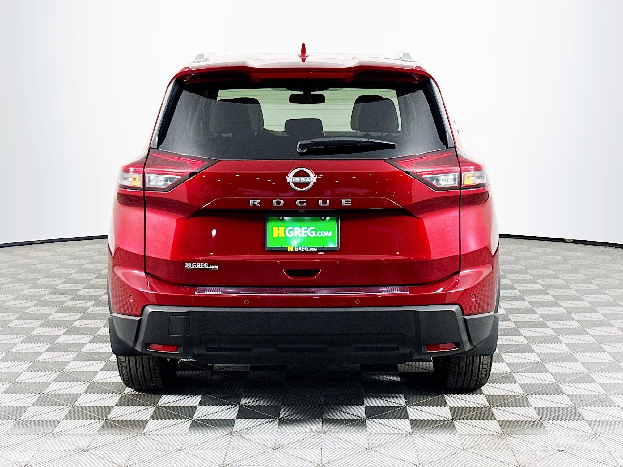 Used 2025 Nissan Rogue SV w/ SV Premium Package FWD image 8