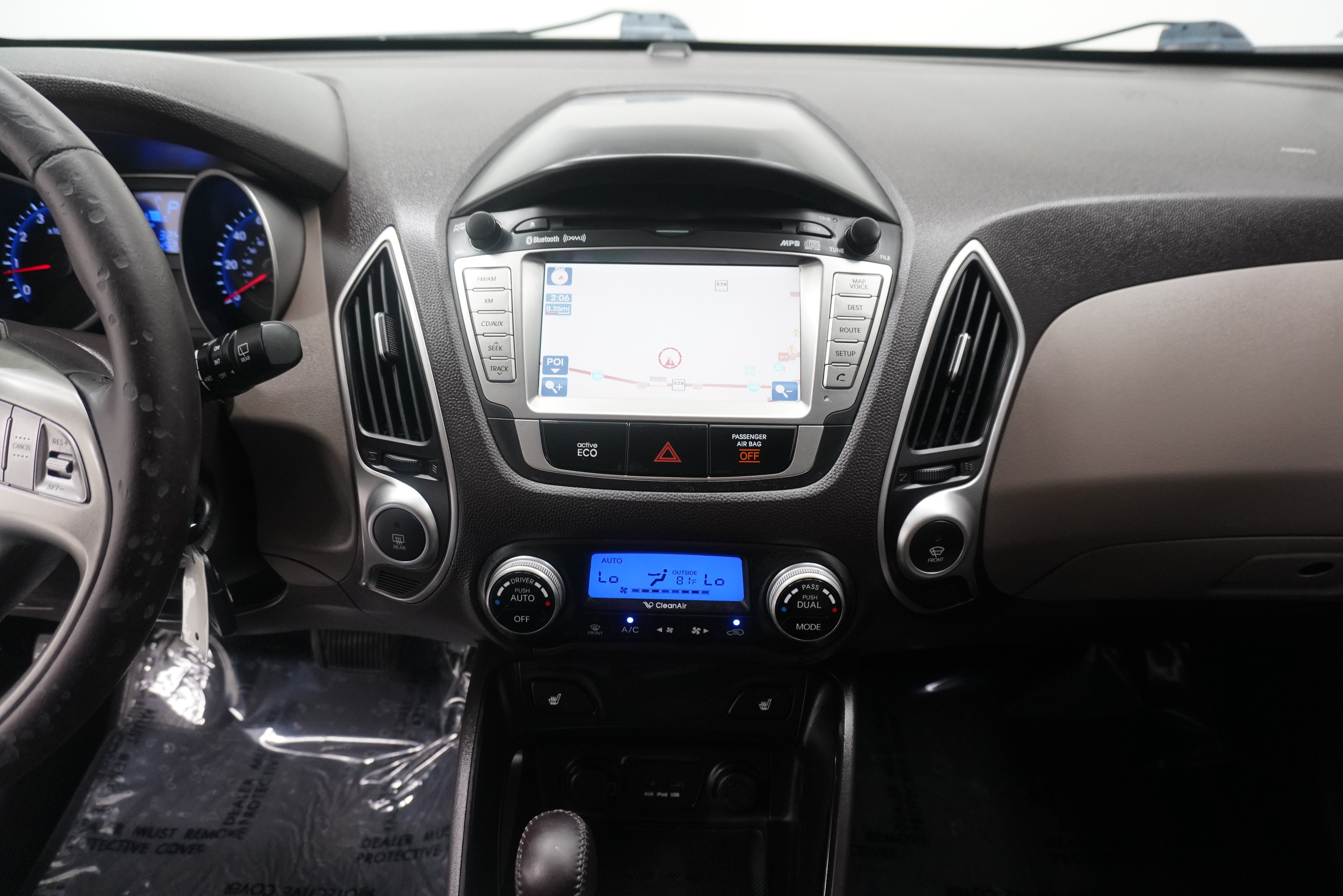 Used 2012 Hyundai Tucson Limited w/ Premium Pkg FWD image 16