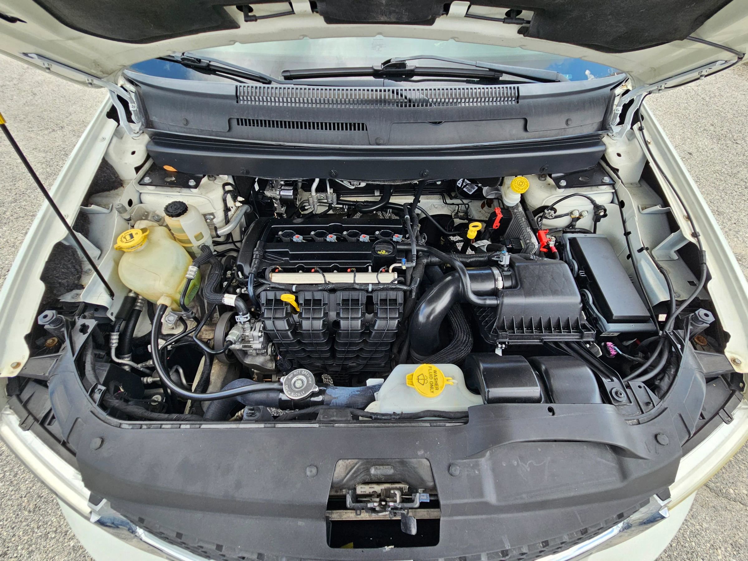 Used 2019 Dodge Journey SE w/ Connectivity Group FWD image 18