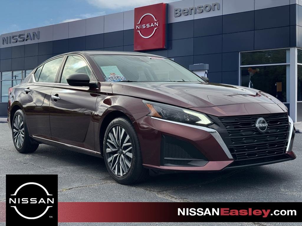 Certified 2024 Nissan Altima 2.5 SV image 1