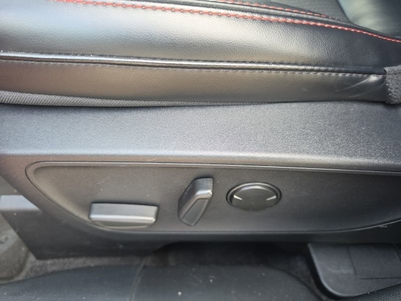 Used 2024 Ford Escape ST-Line w/ Tech Pack #1 FWD image 8