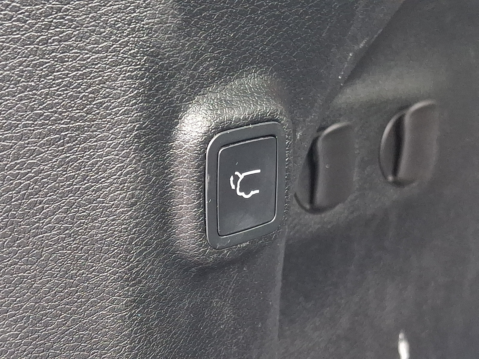 Used 2020 Jeep Cherokee Limited AWD/4WD image 33