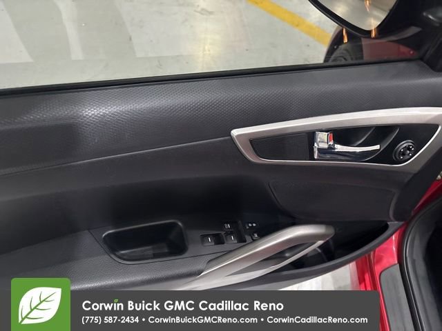 Used 2016 Hyundai Veloster FWD image 12