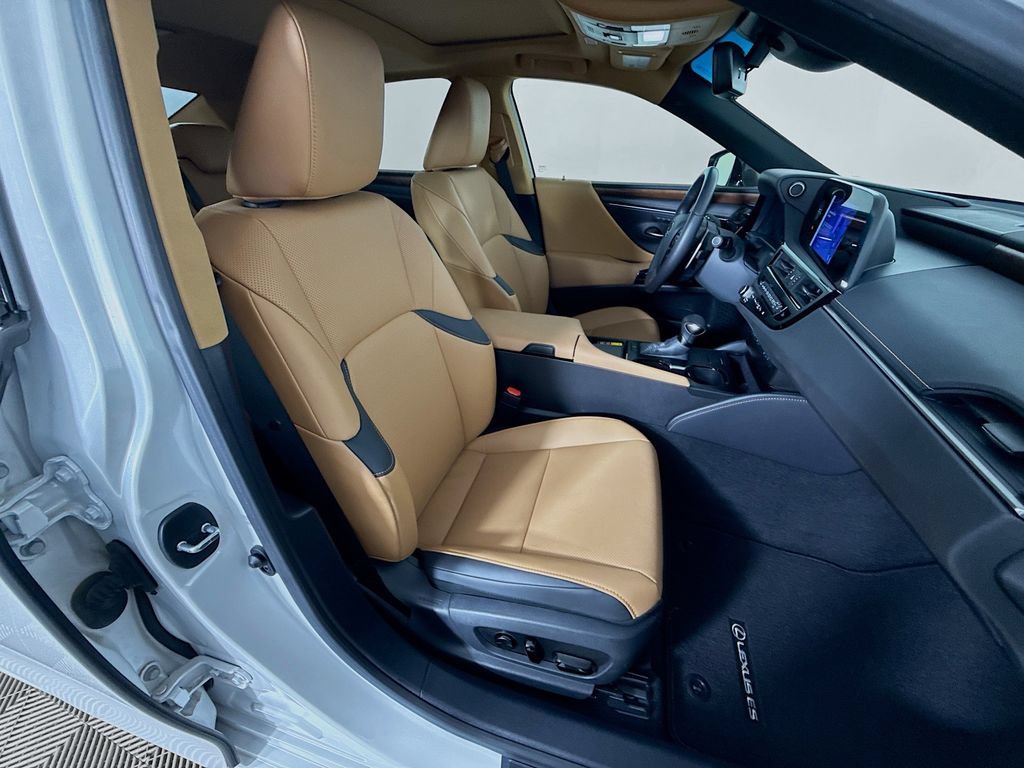 Used 2024 Lexus ES 350 w/ Premium Package FWD image 30
