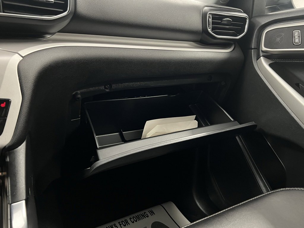 Used 2024 Ford Explorer XLT w/ Equipment Group 202A image 44