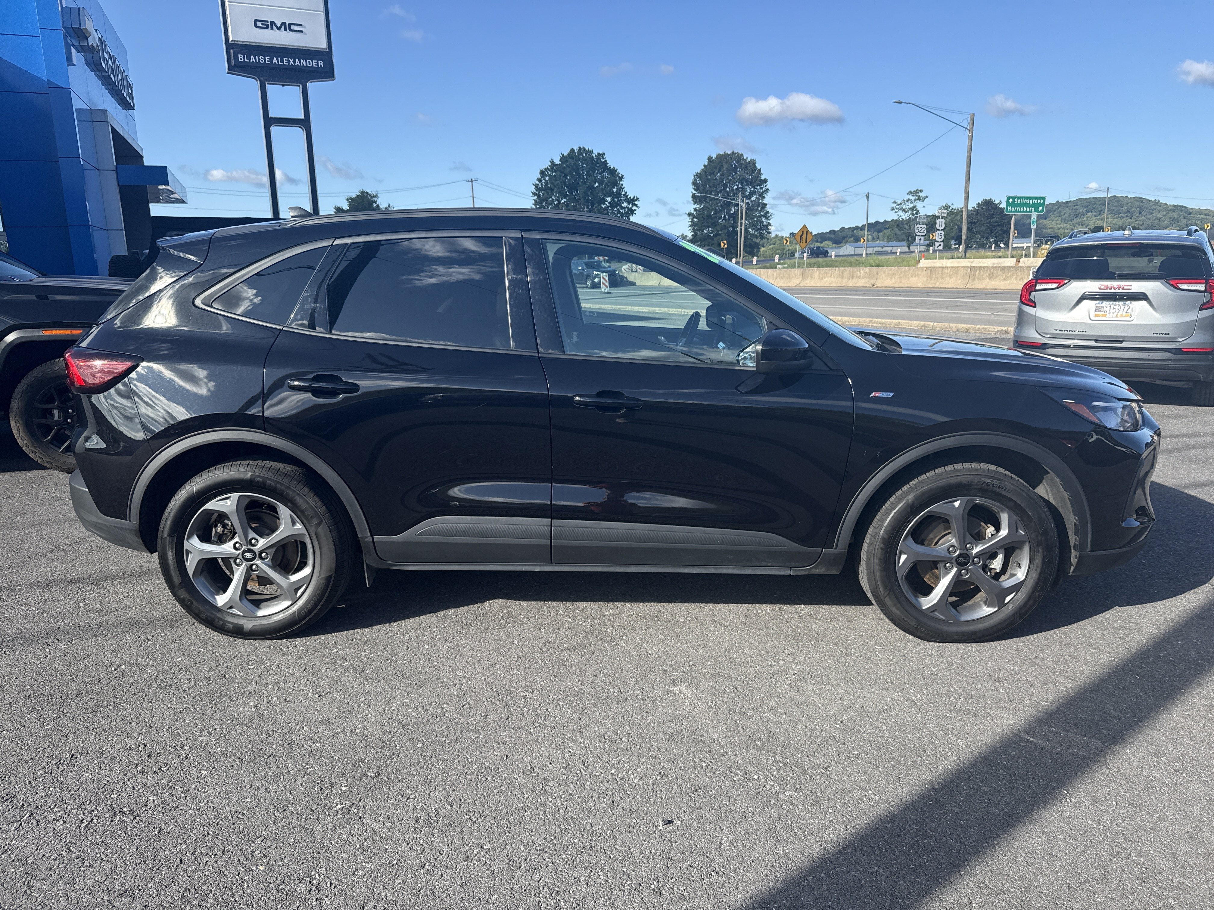 Used 2025 Ford Escape ST-Line Select AWD/4WD video 2