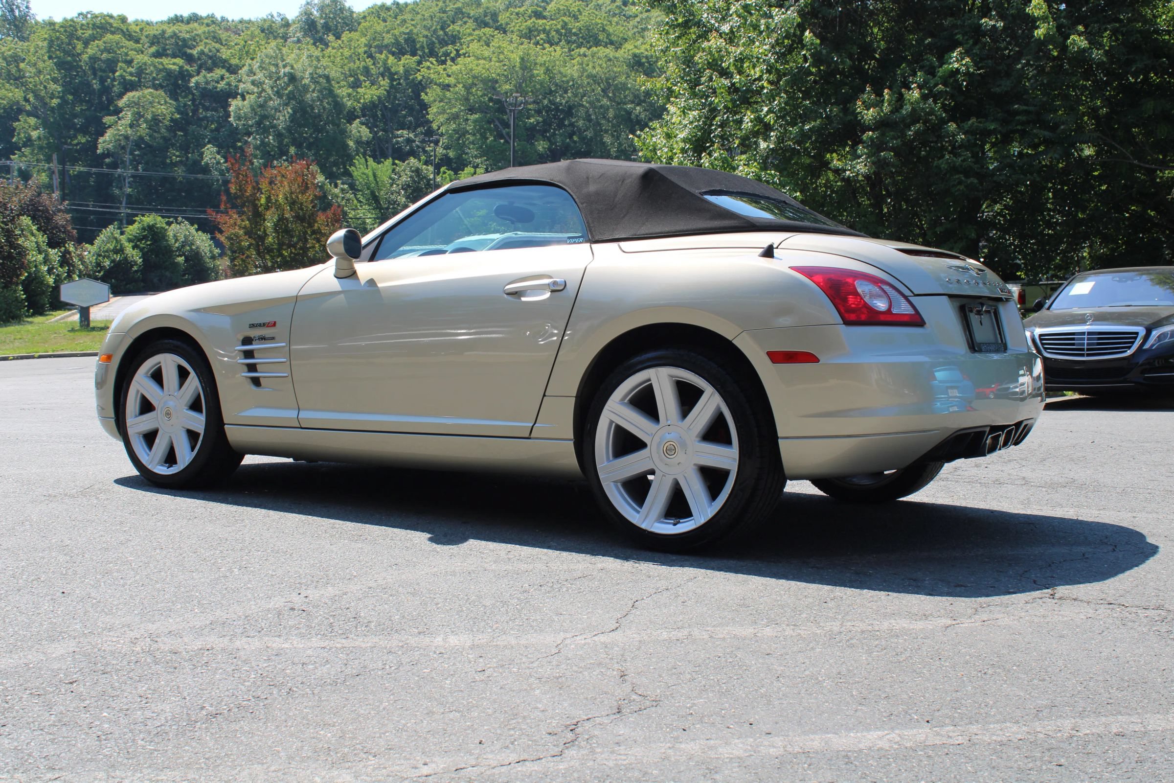 Used 2006 Chrysler Crossfire Limited RWD image 4