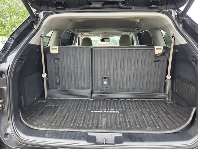 Used 2020 Toyota Highlander Limited FWD image 32