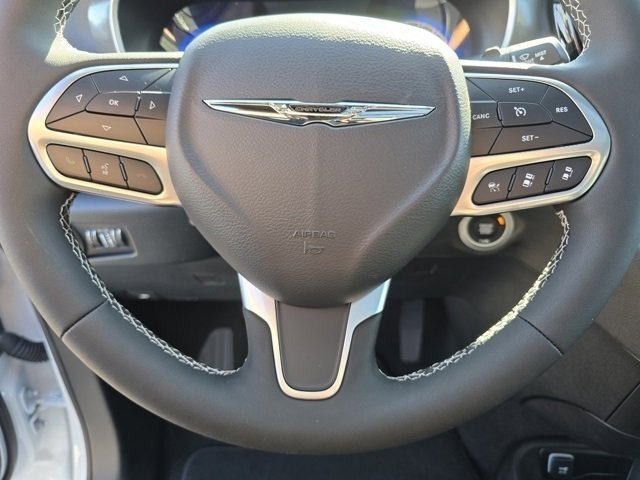 New 2026 Chrysler Pacifica Select image 30
